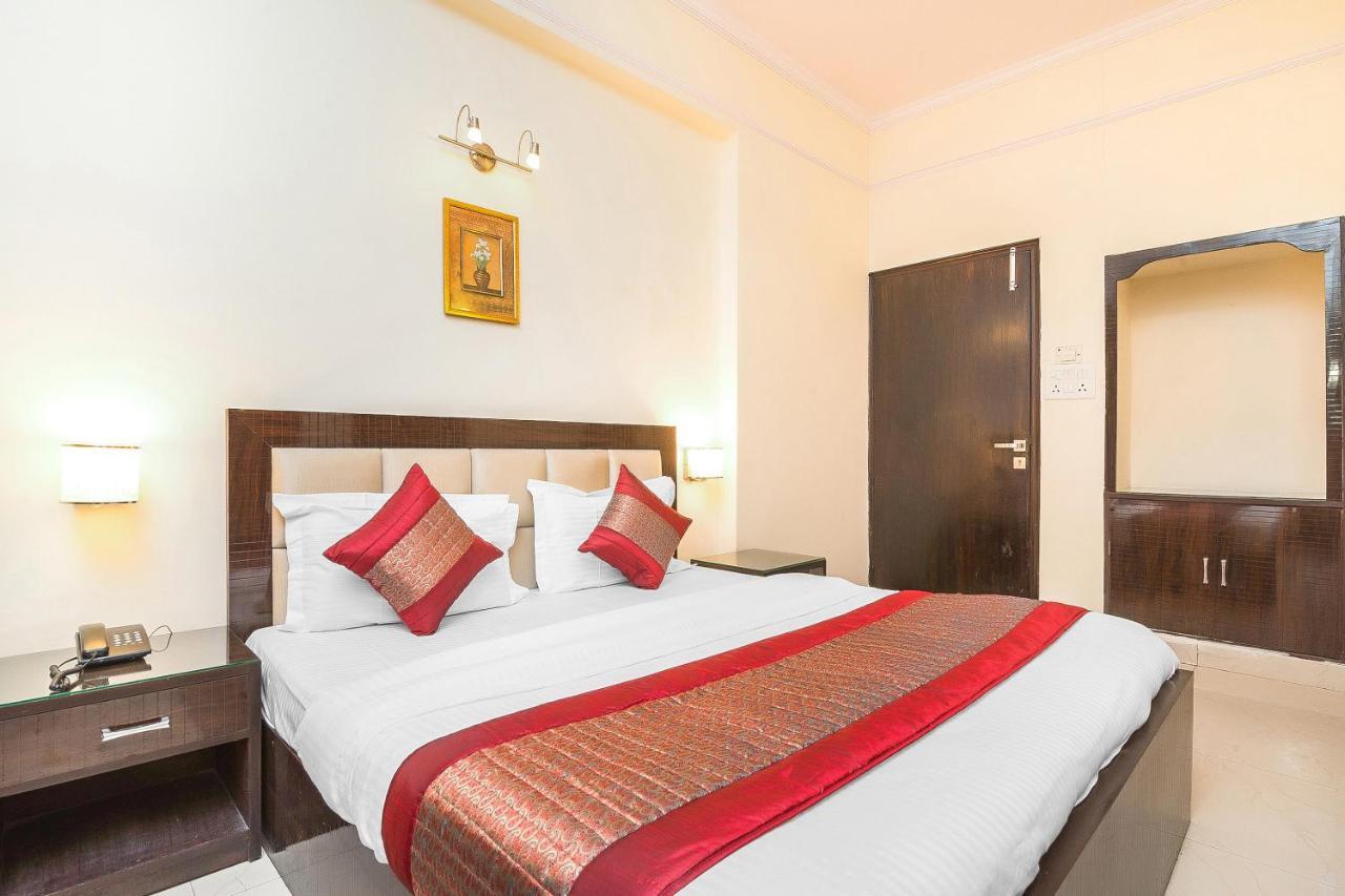 Oyo 14245 Amitabh Hotel