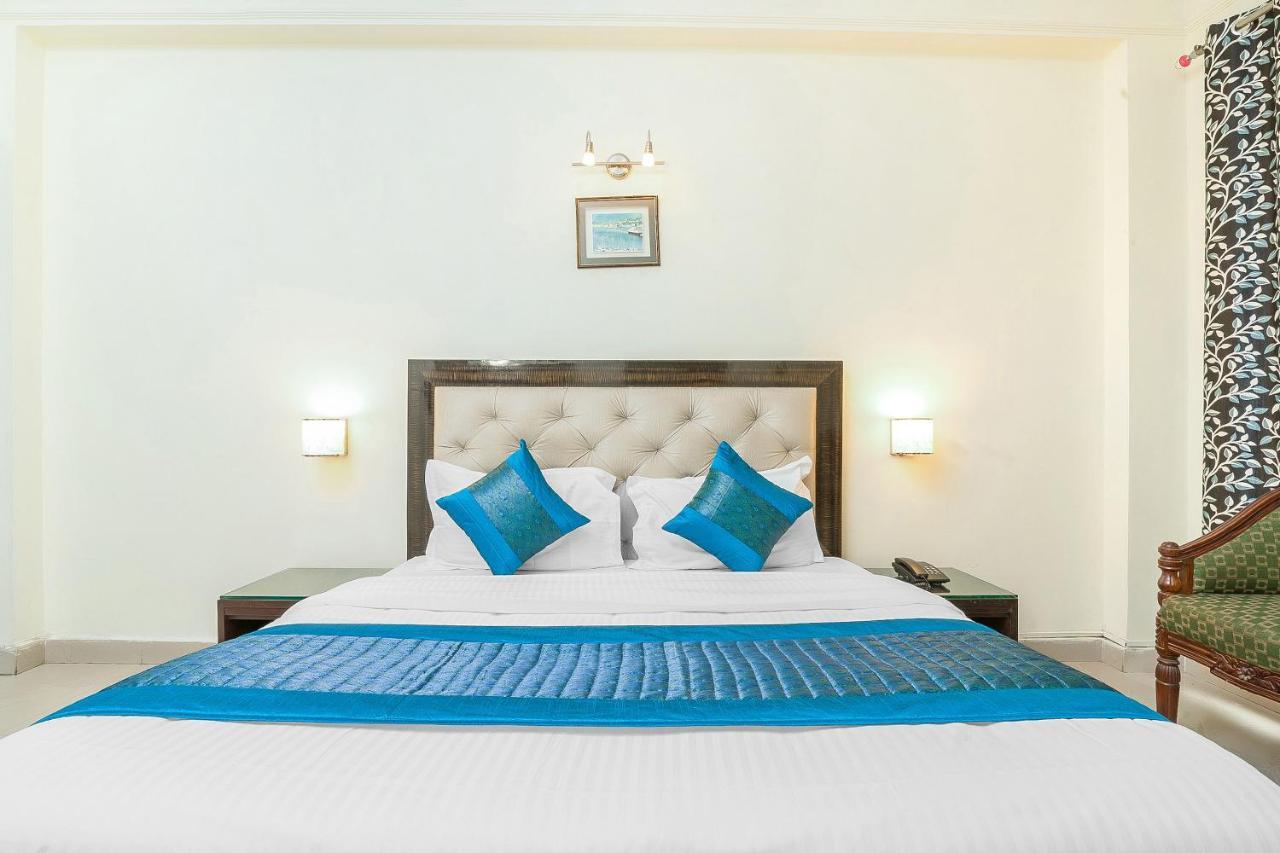 Hotel Oyo 14245 Amitabh 3*