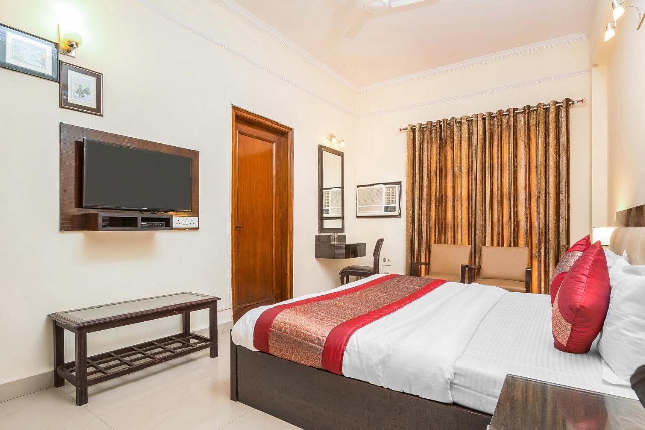 Oyo 14245 Amitabh Hotel 3*